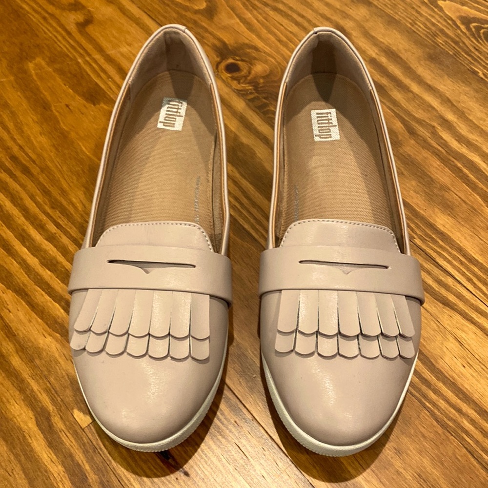 Tan, penny loafer style Fitflops, 8.5 US (40 EU)